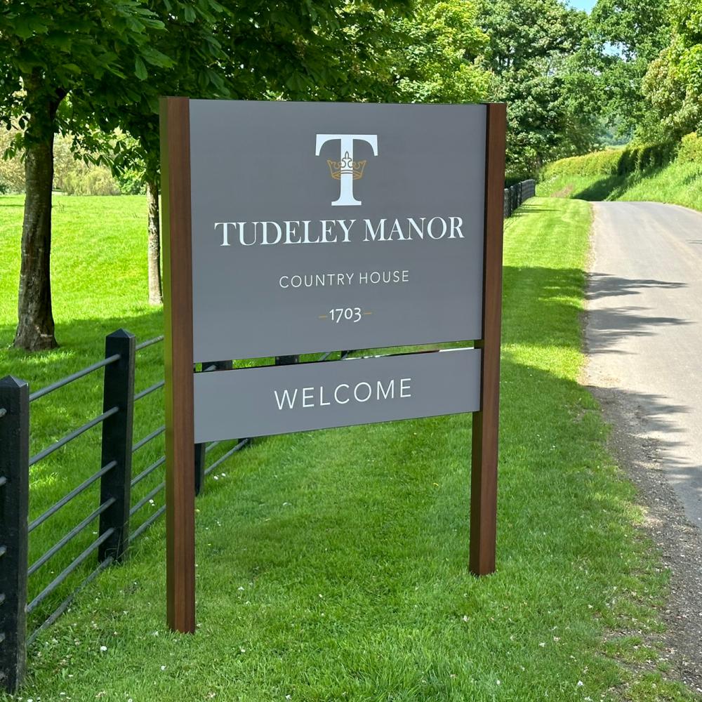 50 x 50mm Square Aluminium Sign Posts – Sign Trade Supplies Ltd